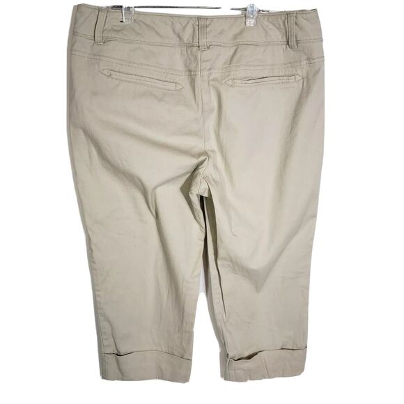 Larry Levine Womens Pants Size 12 Khaki Cropped Capri Cuffed Mid Rise Stretch - Picture 4 of 9